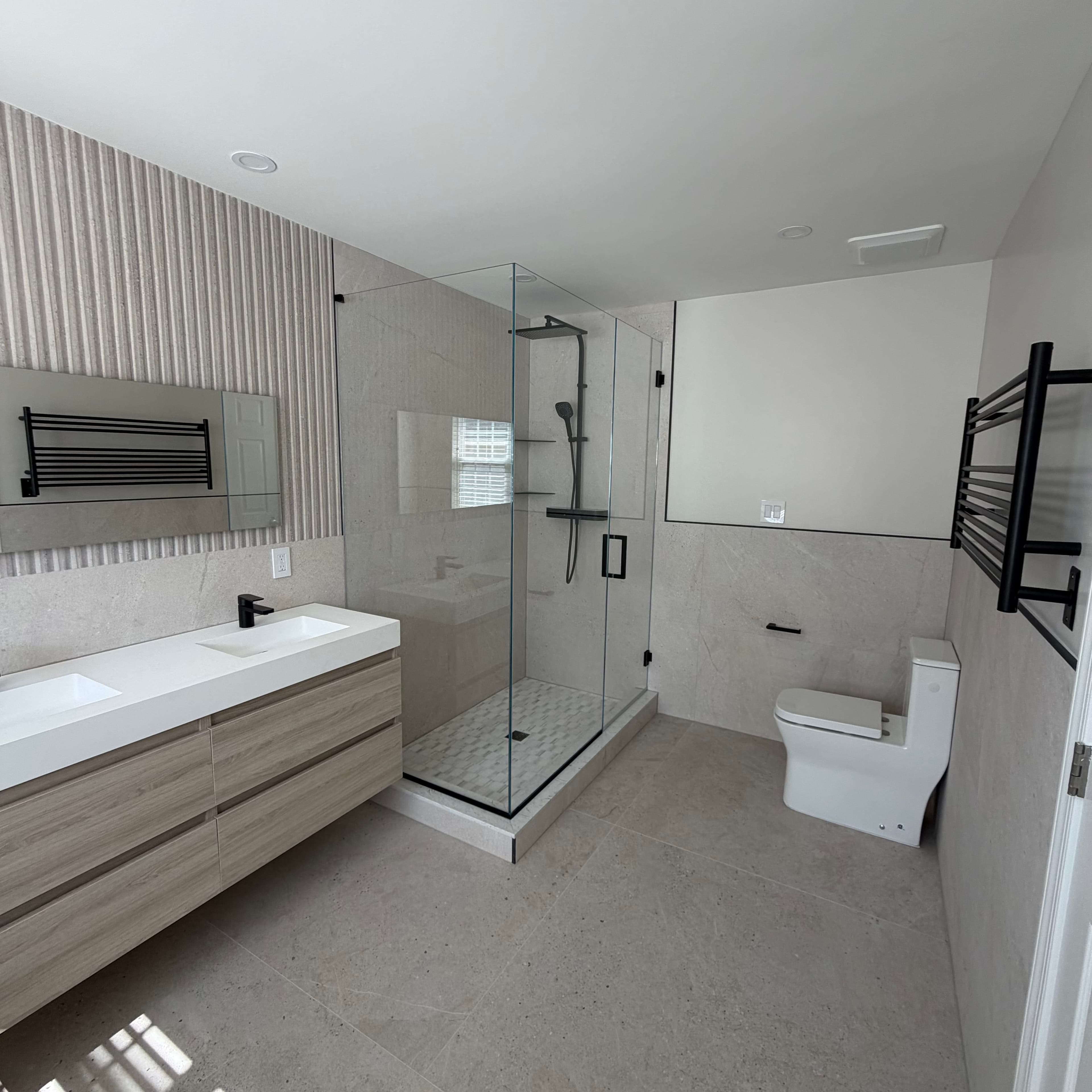 Classic Elegance Ensuite - Photo 1