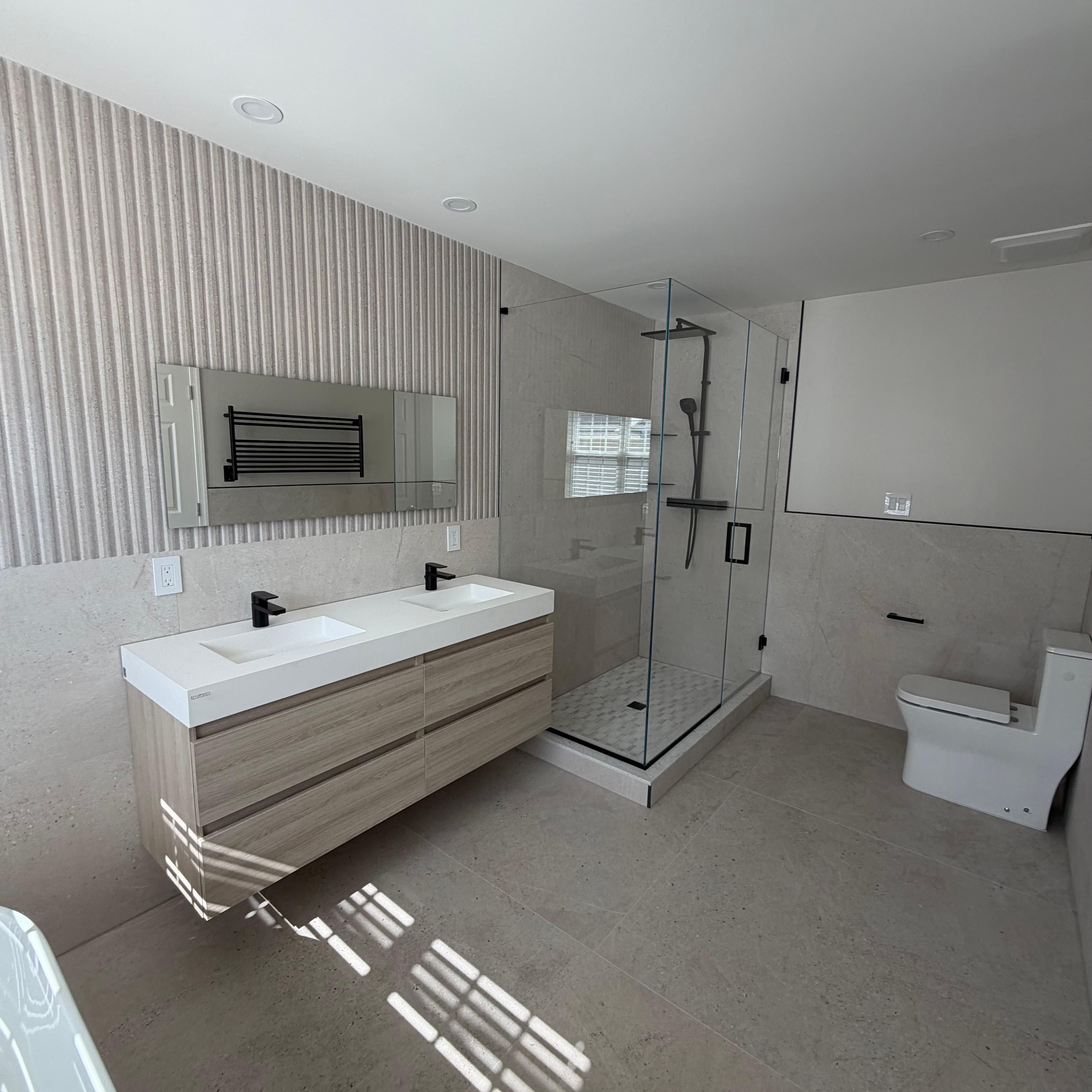 Classic Elegance Ensuite - Photo 2
