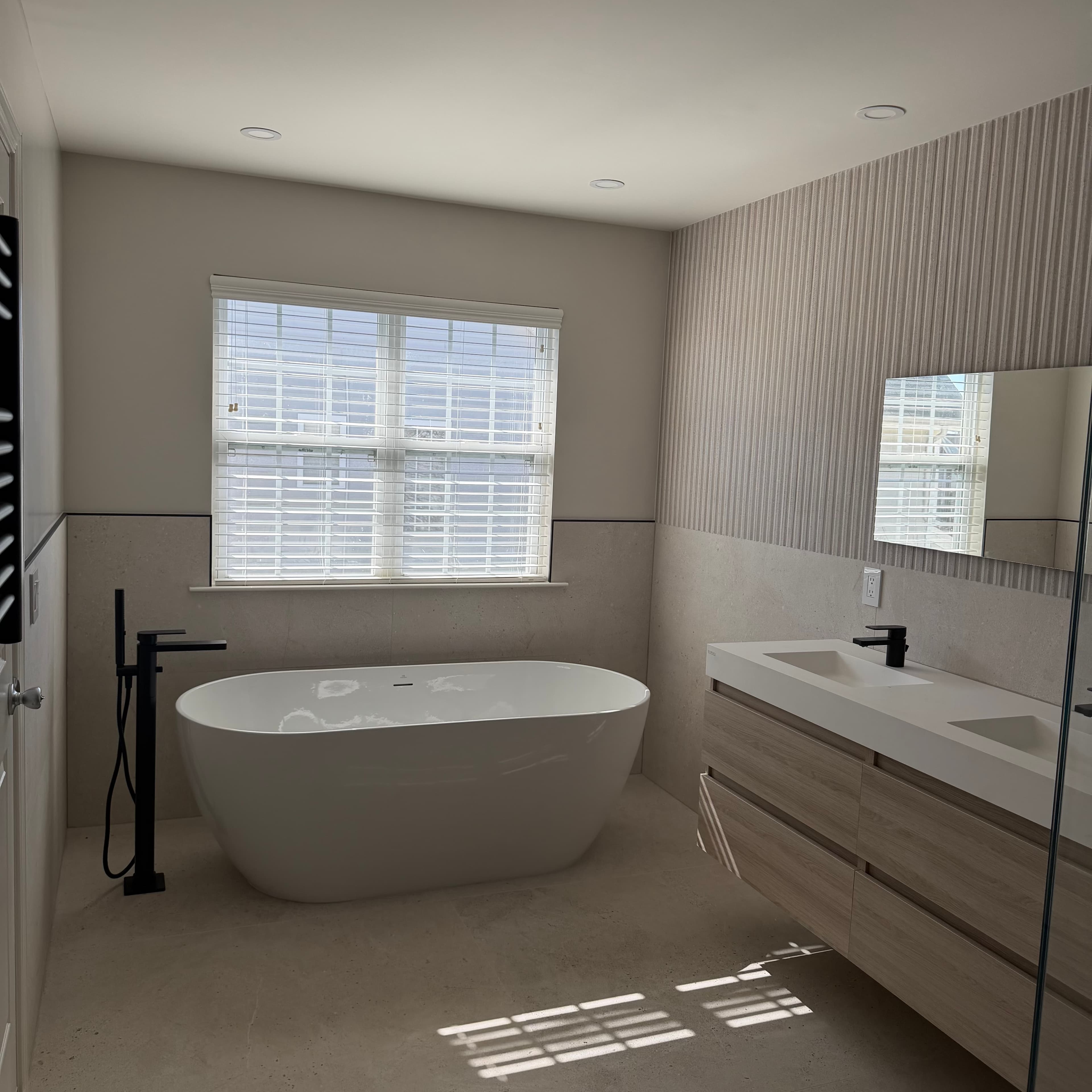Classic Elegance Ensuite - Photo 3