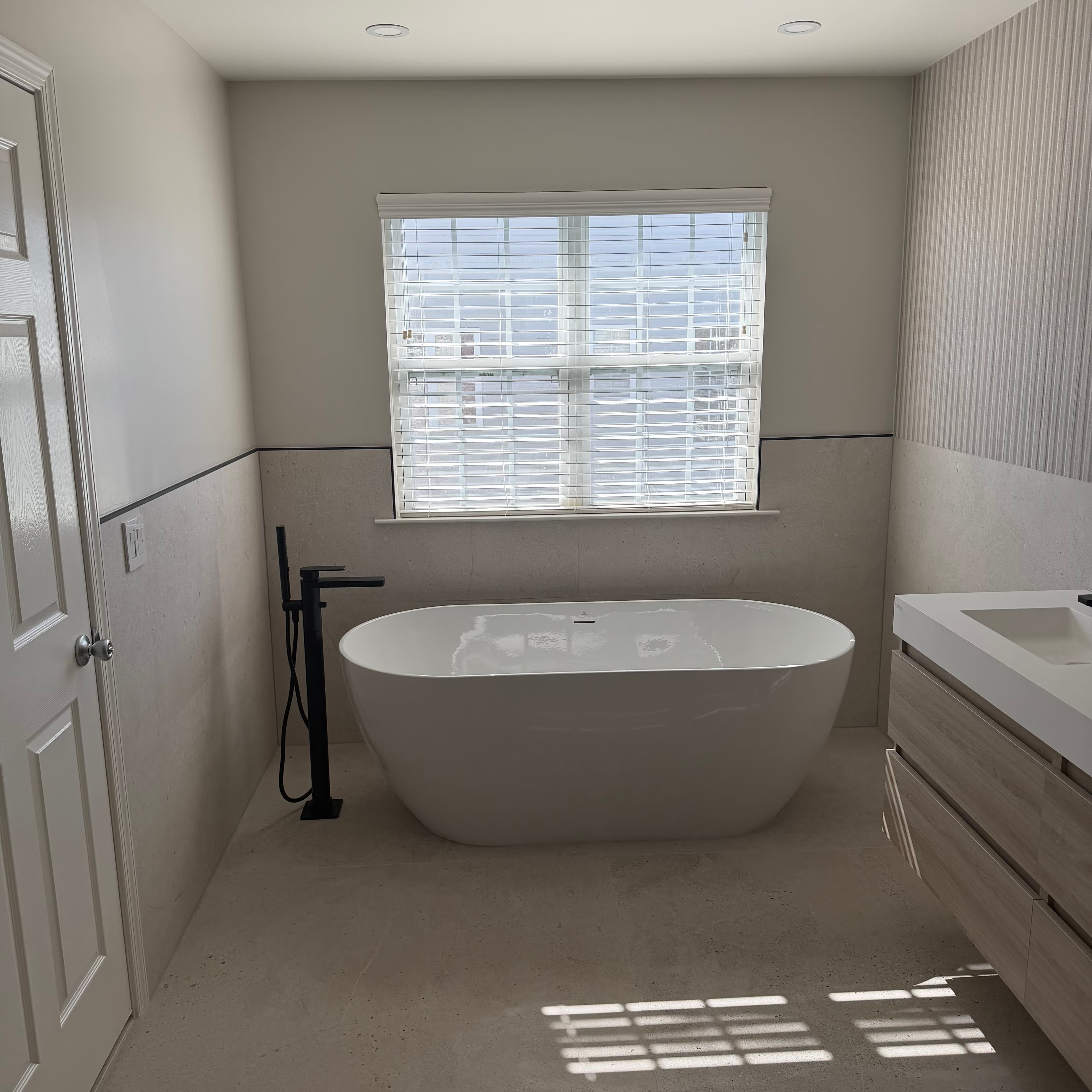 Classic Elegance Ensuite - Photo 4