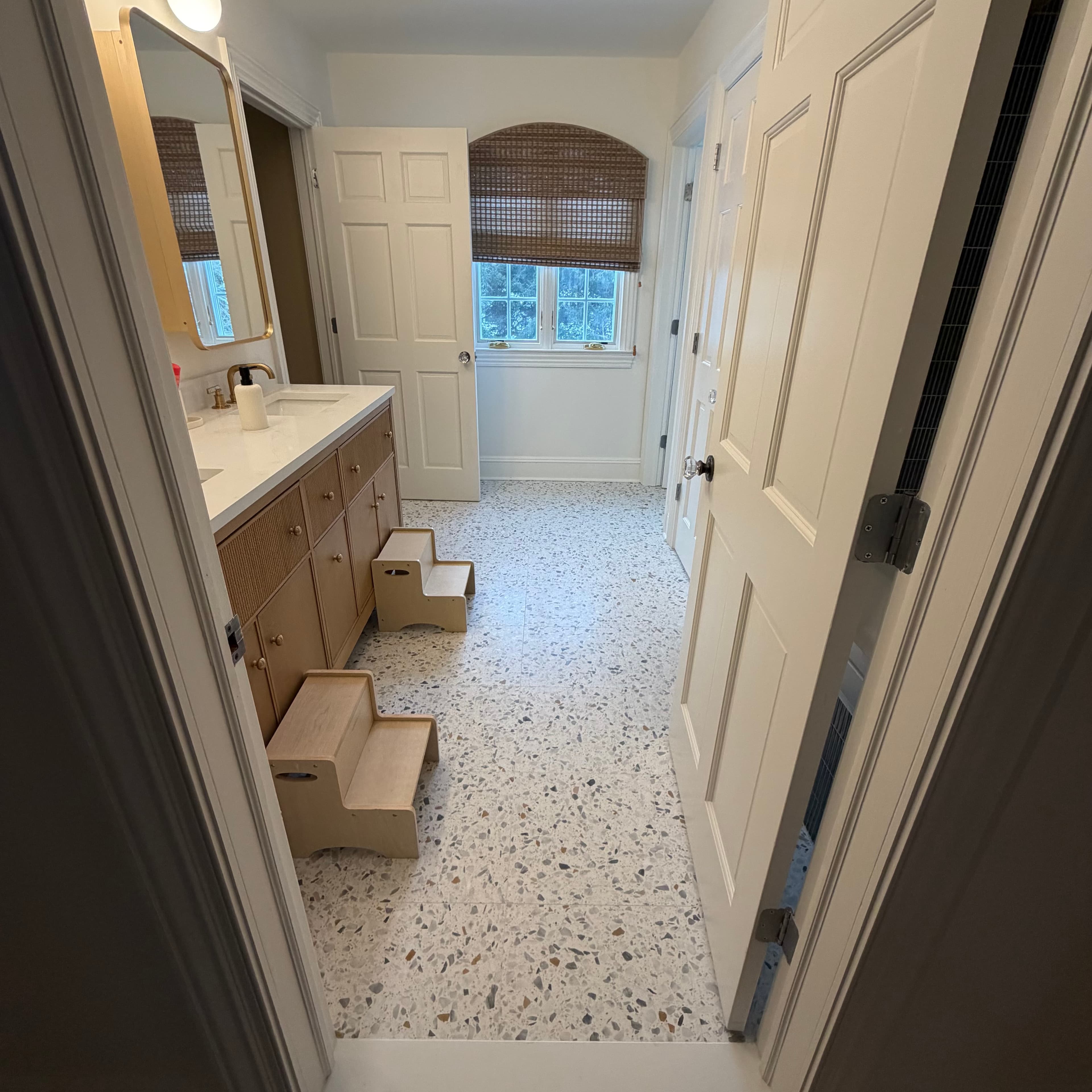 Minimalist Guest Bath - Photo 3