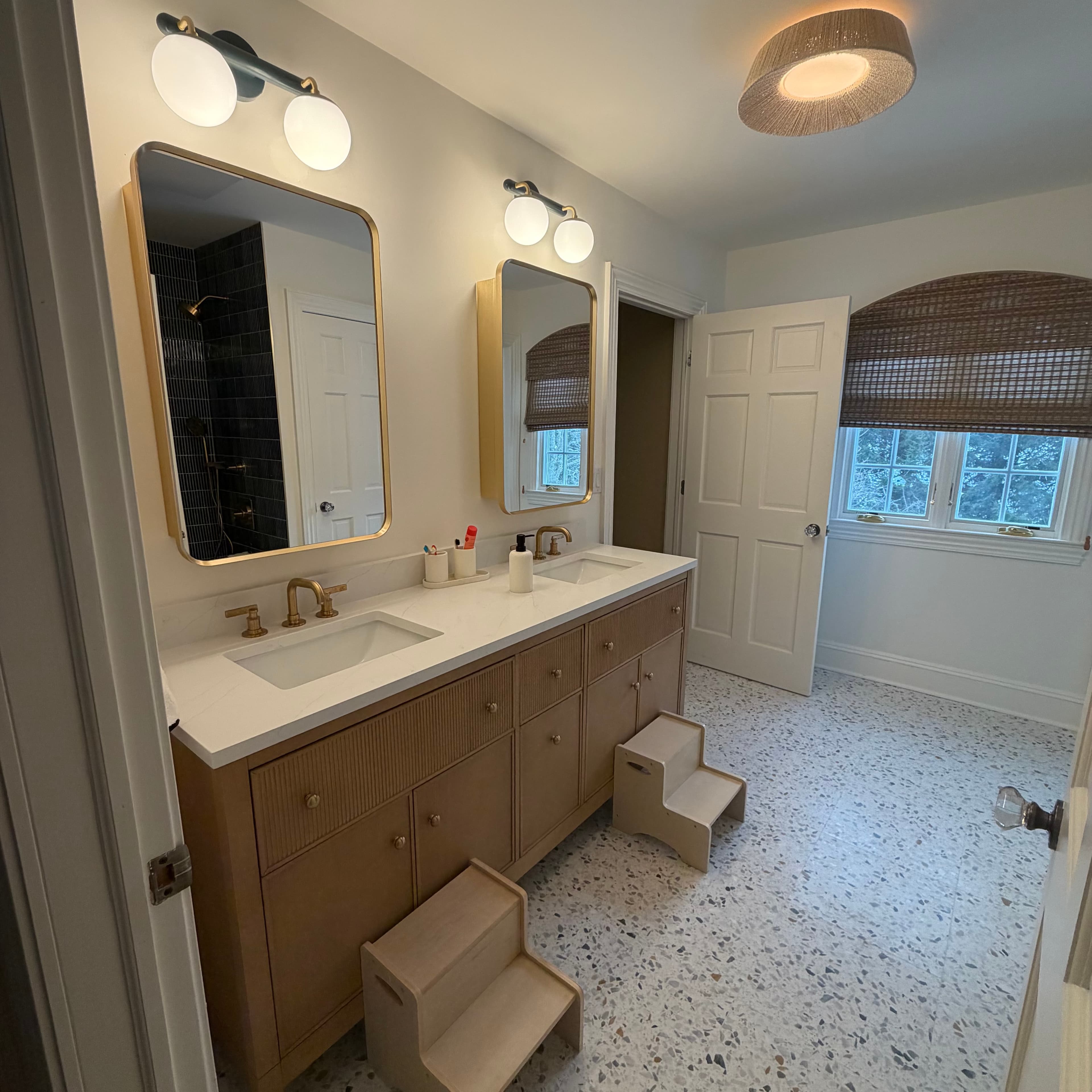 Minimalist Guest Bath - Photo 4